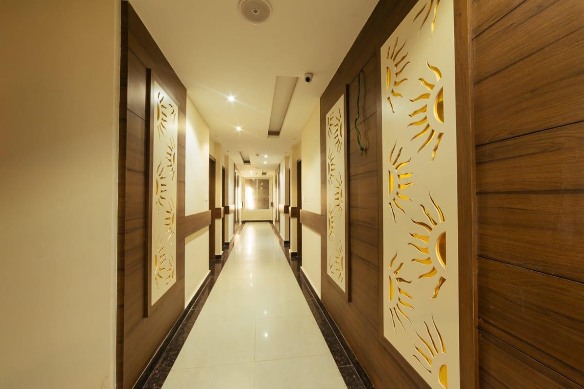 Radical Palace Hotel And Restaurant Lucknow Exterior photo